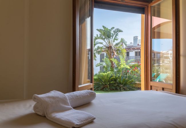 Apartamento en Ayamonte - Costa Esuri  3 dormitorios, 2 baños, piscina, wifi,  jardín privado 
