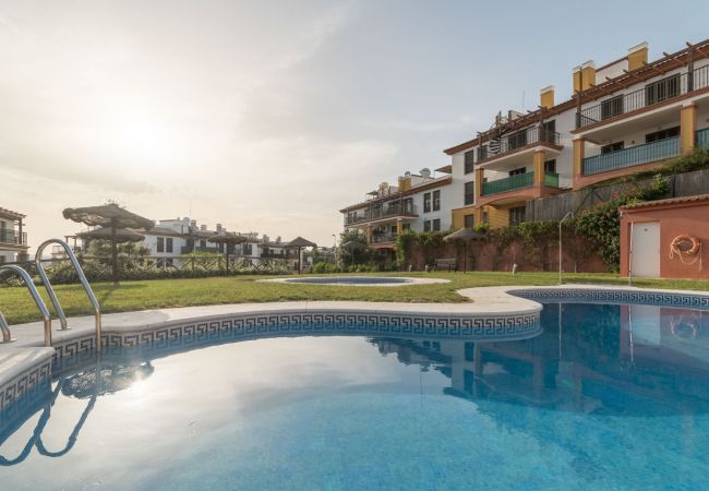 Apartamento en Ayamonte - Costa Esuri  3 dormitorios, 2 baños, piscina, wifi,  jardín privado 